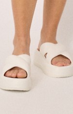 Klapki plażowe Ysabel Mora 86287 36-41