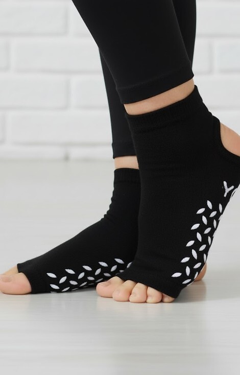 Skarpety Rebeka 44007 Do Yogi bez palców 35-40