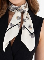 Apaszka Noviti CS025 Płatki Kwiatów