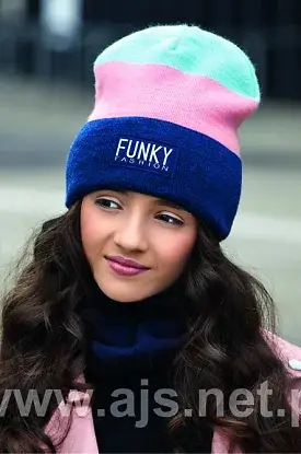 Czapka AJS 44-547 dziewczęca