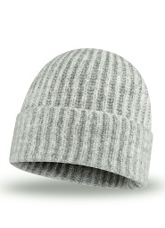 Czapka P&M 23517 damska