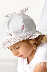 Czapka AJS 48-215 dziewczęca